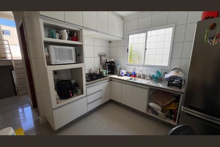 Casa à venda com 78m², 2 quartos e 2 vagas Casa à venda com 78m², 2 quartos e 2 vagasCozinha