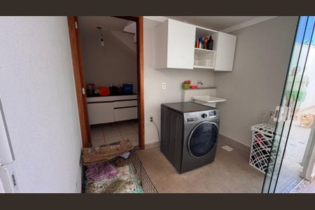 Casa à venda com 78m², 2 quartos e 2 vagas Casa à venda com 78m², 2 quartos e 2 vagasÁrea de Serviço