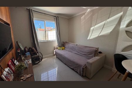 Casa à venda com 78m², 2 quartos e 2 vagas Casa à venda com 78m², 2 quartos e 2 vagasSala