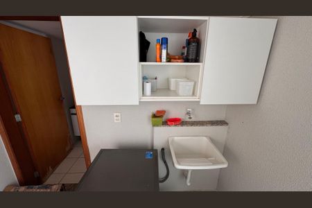 Casa à venda com 78m², 2 quartos e 2 vagas Casa à venda com 78m², 2 quartos e 2 vagasÁrea de Serviço