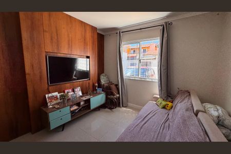 Casa à venda com 78m², 2 quartos e 2 vagas Casa à venda com 78m², 2 quartos e 2 vagasSala