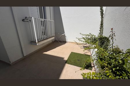 Casa à venda com 78m², 2 quartos e 2 vagas Casa à venda com 78m², 2 quartos e 2 vagasQuintal
