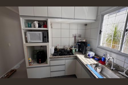 Casa à venda com 78m², 2 quartos e 2 vagas Casa à venda com 78m², 2 quartos e 2 vagasCozinha