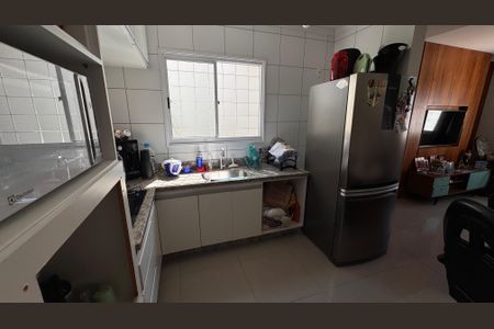 Casa à venda com 78m², 2 quartos e 2 vagas Casa à venda com 78m², 2 quartos e 2 vagasCozinha