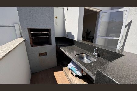 Casa à venda com 78m², 2 quartos e 2 vagas Casa à venda com 78m², 2 quartos e 2 vagasChurrasqueira