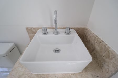 Apartamento à venda com 67m², 2 quartos e 2 vagasBanheiro 