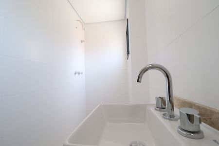 Apartamento à venda com 67m², 2 quartos e 2 vagasBanheiro da Suíte