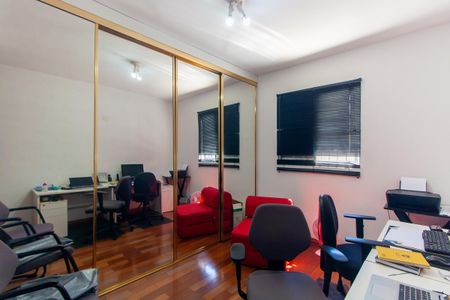 Casa à venda com 129m², 3 quartos e 2 vagas Casa à venda com 129m², 3 quartos e 2 vagasSuíte