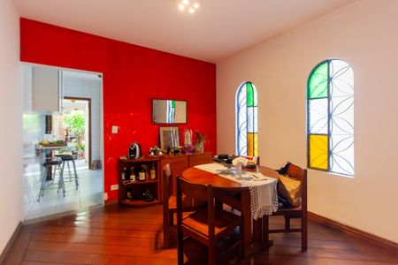 Casa à venda com 129m², 3 quartos e 2 vagas Casa à venda com 129m², 3 quartos e 2 vagasSala de Jantar