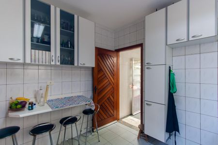 Casa à venda com 129m², 3 quartos e 2 vagas Casa à venda com 129m², 3 quartos e 2 vagasCozinha