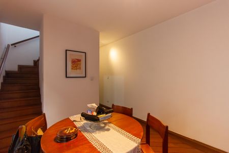 Casa à venda com 129m², 3 quartos e 2 vagas Casa à venda com 129m², 3 quartos e 2 vagasSala de Jantar