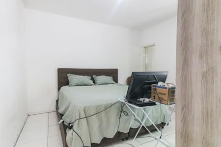 Casa à venda com 264m², 4 quartos e 4 vagas Casa à venda com 264m², 4 quartos e 4 vagasEdicula - Quarto