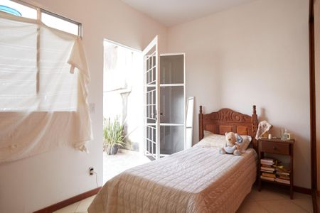 Casa para alugar com 253m², 4 quartos e 2 vagasQuarto 4