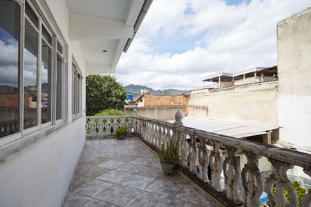 Casa para alugar com 253m², 4 quartos e 2 vagasVaranda 2