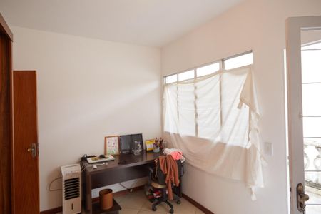 Casa para alugar com 253m², 4 quartos e 2 vagasQuarto 4