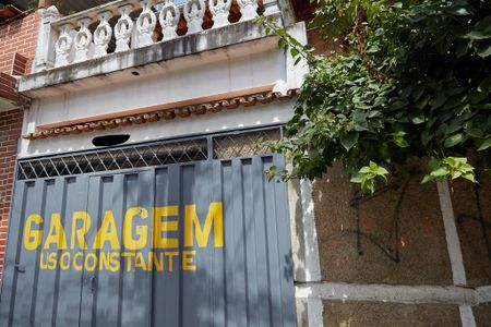 Casa para alugar com 253m², 4 quartos e 2 vagasFachada