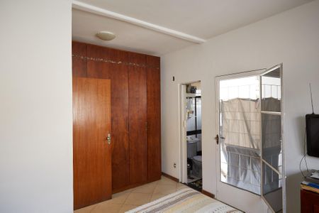 Casa para alugar com 253m², 4 quartos e 2 vagasQuarto 2