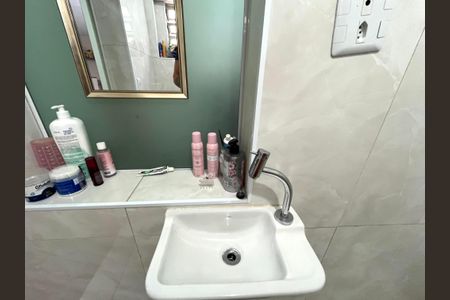 Casa à venda com 290m², 5 quartos e 1 vaga Casa à venda com 290m², 5 quartos e 1 vagaBanheiro