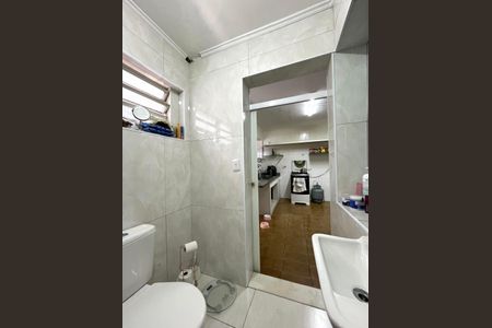 Casa à venda com 290m², 5 quartos e 1 vaga Casa à venda com 290m², 5 quartos e 1 vagaBanheiro