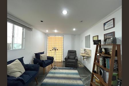 Casa à venda com 290m², 5 quartos e 1 vaga Casa à venda com 290m², 5 quartos e 1 vagaSala