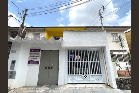 Casa à venda com 290m², 5 quartos e 1 vaga Casa à venda com 290m², 5 quartos e 1 vagaFachada