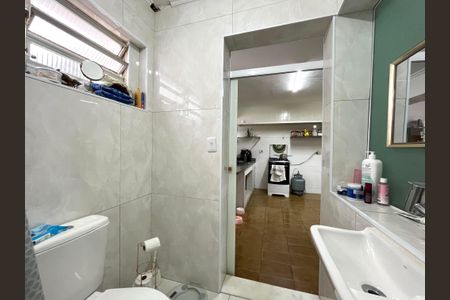 Casa à venda com 290m², 5 quartos e 1 vaga Casa à venda com 290m², 5 quartos e 1 vagaBanheiro