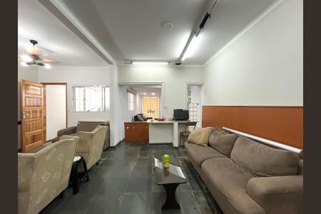 Casa à venda com 290m², 5 quartos e 1 vaga Casa à venda com 290m², 5 quartos e 1 vagaSala