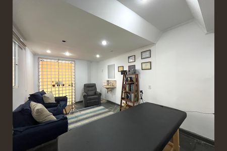 Casa à venda com 290m², 5 quartos e 1 vaga Casa à venda com 290m², 5 quartos e 1 vagaSala