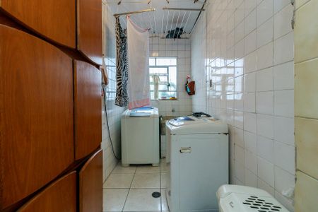 Casa à venda com 220m², 3 quartos e 3 vagasÁrea de Serviço