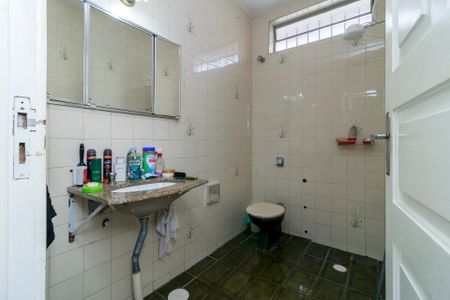 Casa à venda com 220m², 3 quartos e 3 vagasBanheiro