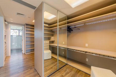 Apartamento à venda com 620m², 5 quartos e sem vagaSuíte 2