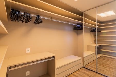 Apartamento à venda com 620m², 5 quartos e sem vagaSuíte 2