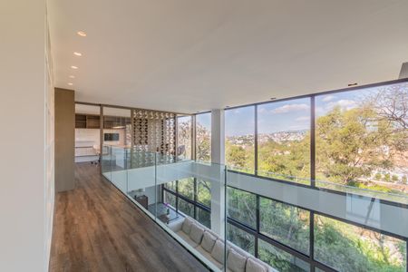 Apartamento à venda com 620m², 5 quartos e sem vagaCorredor