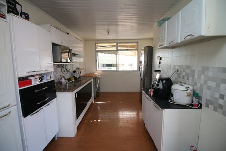 Apartamento à venda com 180m², 3 quartos e 1 vagaCozinha
