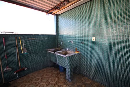 Apartamento à venda com 180m², 3 quartos e 1 vagaÁrea de Serviço