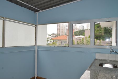Casa à venda com 220m², 4 quartos e 2 vagasEdícula