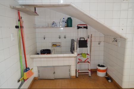 Casa à venda com 220m², 4 quartos e 2 vagasÁrea de serviço