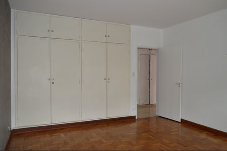 Casa à venda com 220m², 4 quartos e 2 vagasQuarto 1