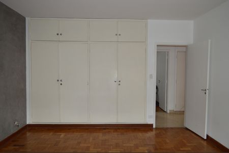 Casa à venda com 220m², 4 quartos e 2 vagasQuarto 1