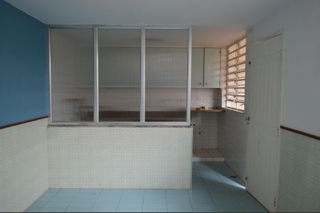 Casa à venda com 220m², 4 quartos e 2 vagasCozinha