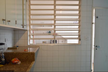 Casa à venda com 220m², 4 quartos e 2 vagasCozinha