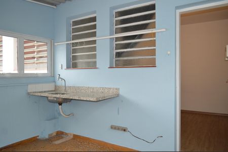 Casa à venda com 220m², 4 quartos e 2 vagasEdícula