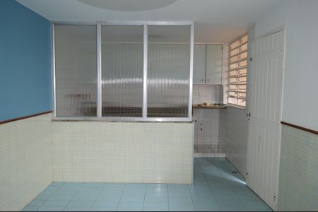 Casa à venda com 220m², 4 quartos e 2 vagasCozinha