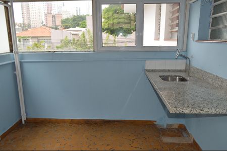 Casa à venda com 220m², 4 quartos e 2 vagasEdícula