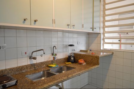Casa à venda com 220m², 4 quartos e 2 vagasCozinha
