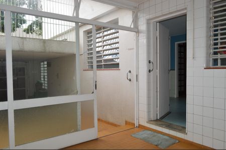 Casa à venda com 220m², 4 quartos e 2 vagasÁrea de serviço