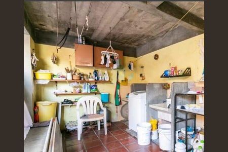 Casa à venda com 220m², 3 quartos e 3 vagas