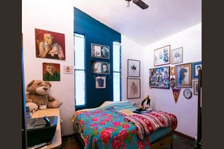 Casa à venda com 220m², 3 quartos e 3 vagas