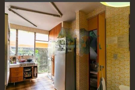 Casa à venda com 220m², 3 quartos e 3 vagas