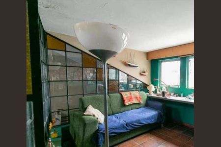 Casa à venda com 220m², 3 quartos e 3 vagas